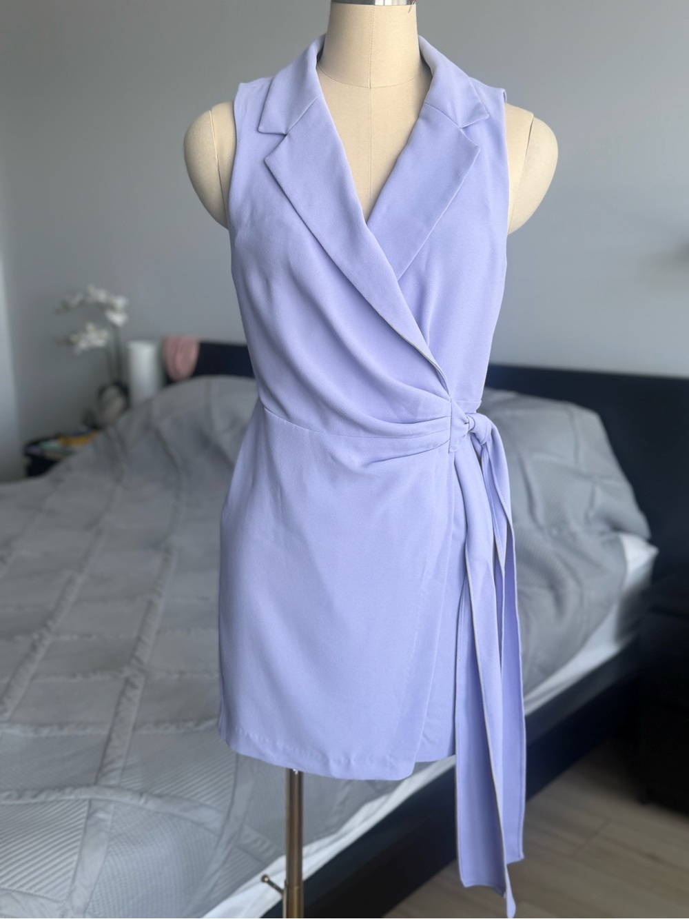 Forever 21 Sleeveless Lavender Wrap Mini Dress Size S